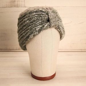 Boutique 1861 Ombre knitted turban hat NWOT